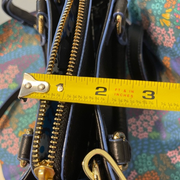 Black leather Vera Bradley bag - Picture 7 of 10